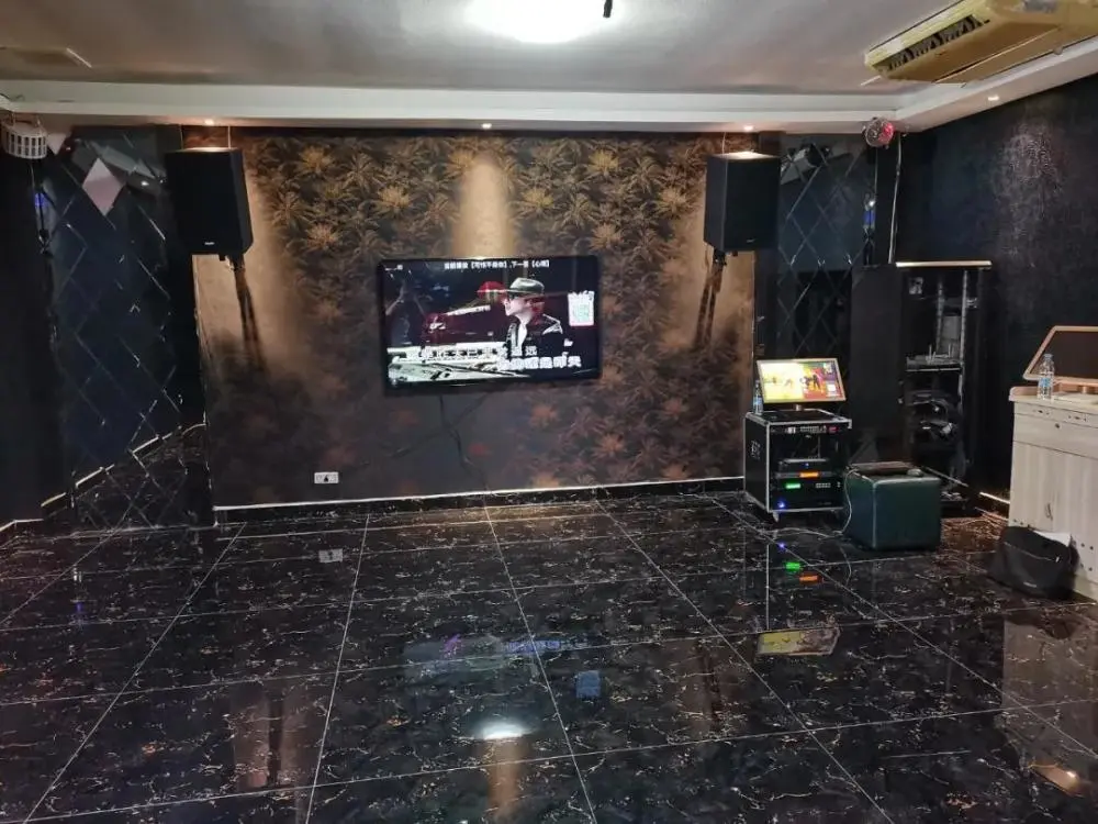最顶级的凰钻ktv包房装修效果图_简单ktv包房装修效果图_最顶级的凰钻ktv包房装修效果图