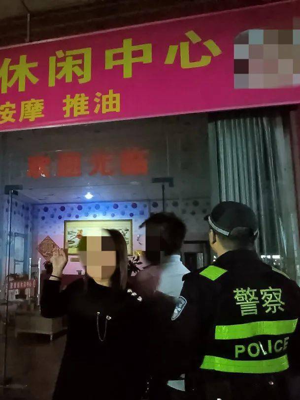 ktv包房**裸陪图片亲密接触_ktv包房**裸陪图片亲密接触_ktv包房**自述辛秘