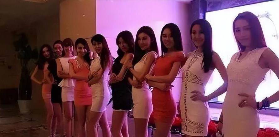 ktv**包房龌龊图片_ktv龌龊男女包房图片_公园男女龌龊图片