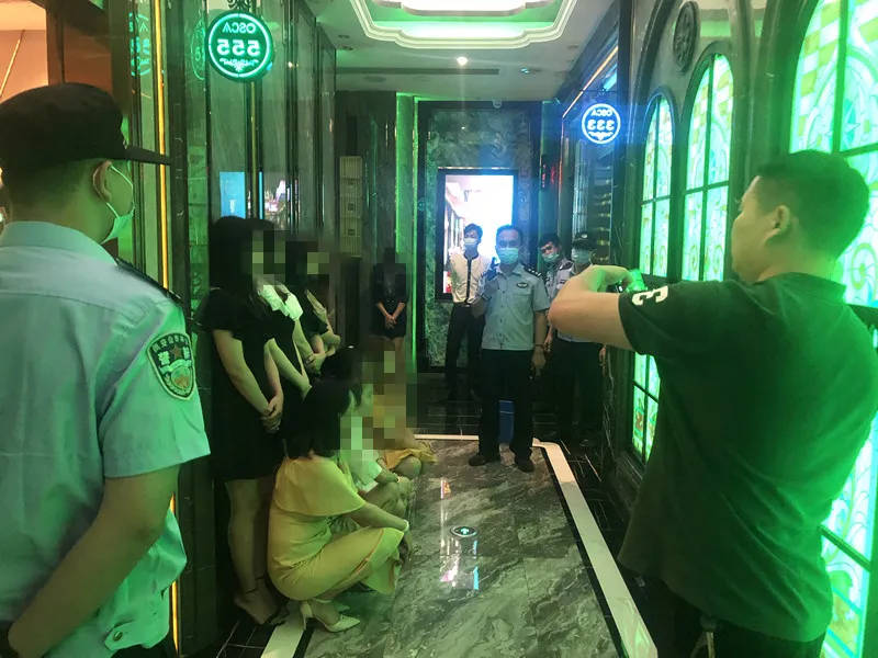 林疯狂七场回顾第一场_ktv包房里的龌龊吃奶图_林疯狂第七场回顾集锦