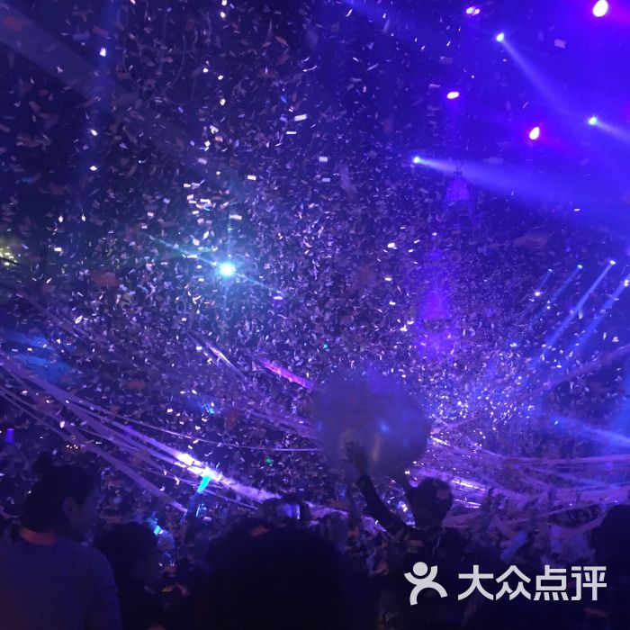 投影房间装修效果图_欧式ktv投影包房效果图_包厢投影
