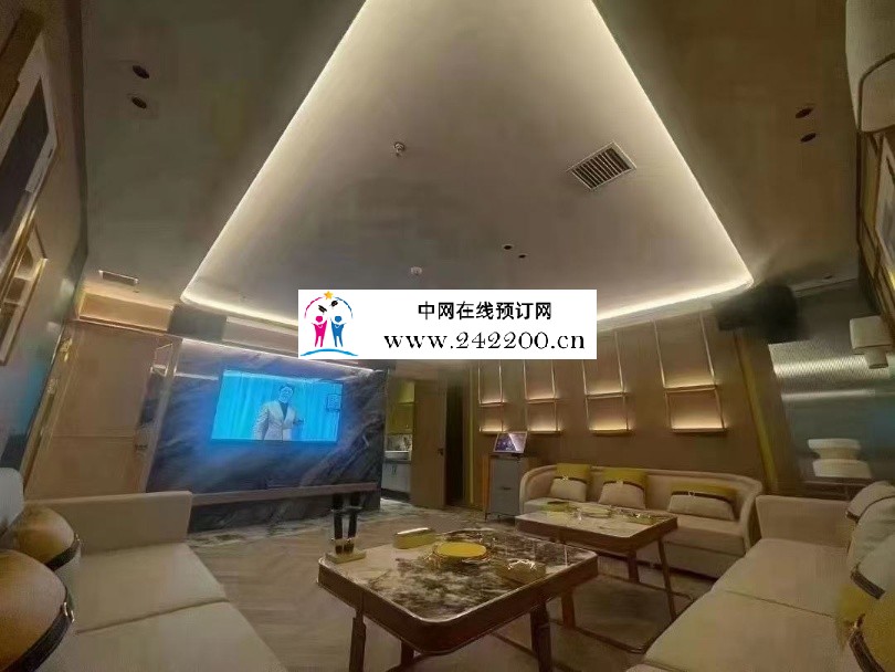 63e7bcfddad6d45e635257eb94eda370.jpg