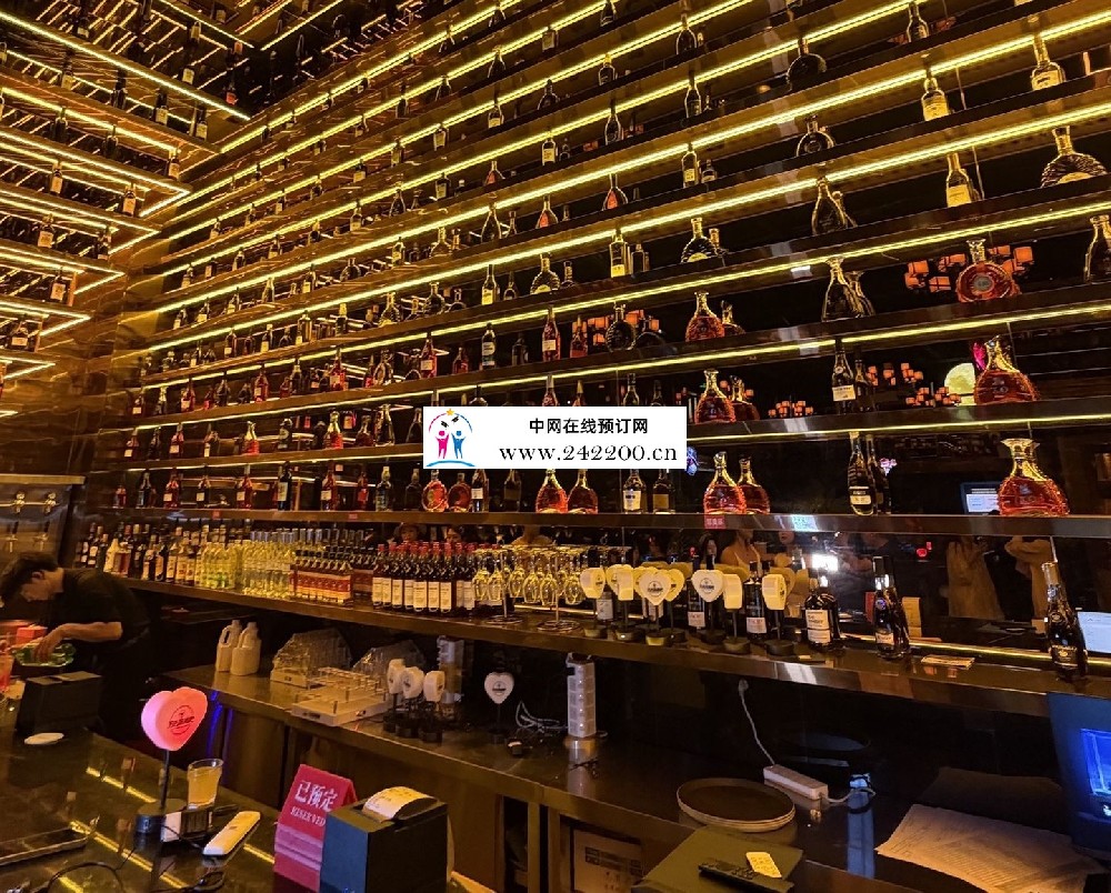 上海酒吧与Livehouse行业观察：闭店洗牌、消费乱象与市场新变化！